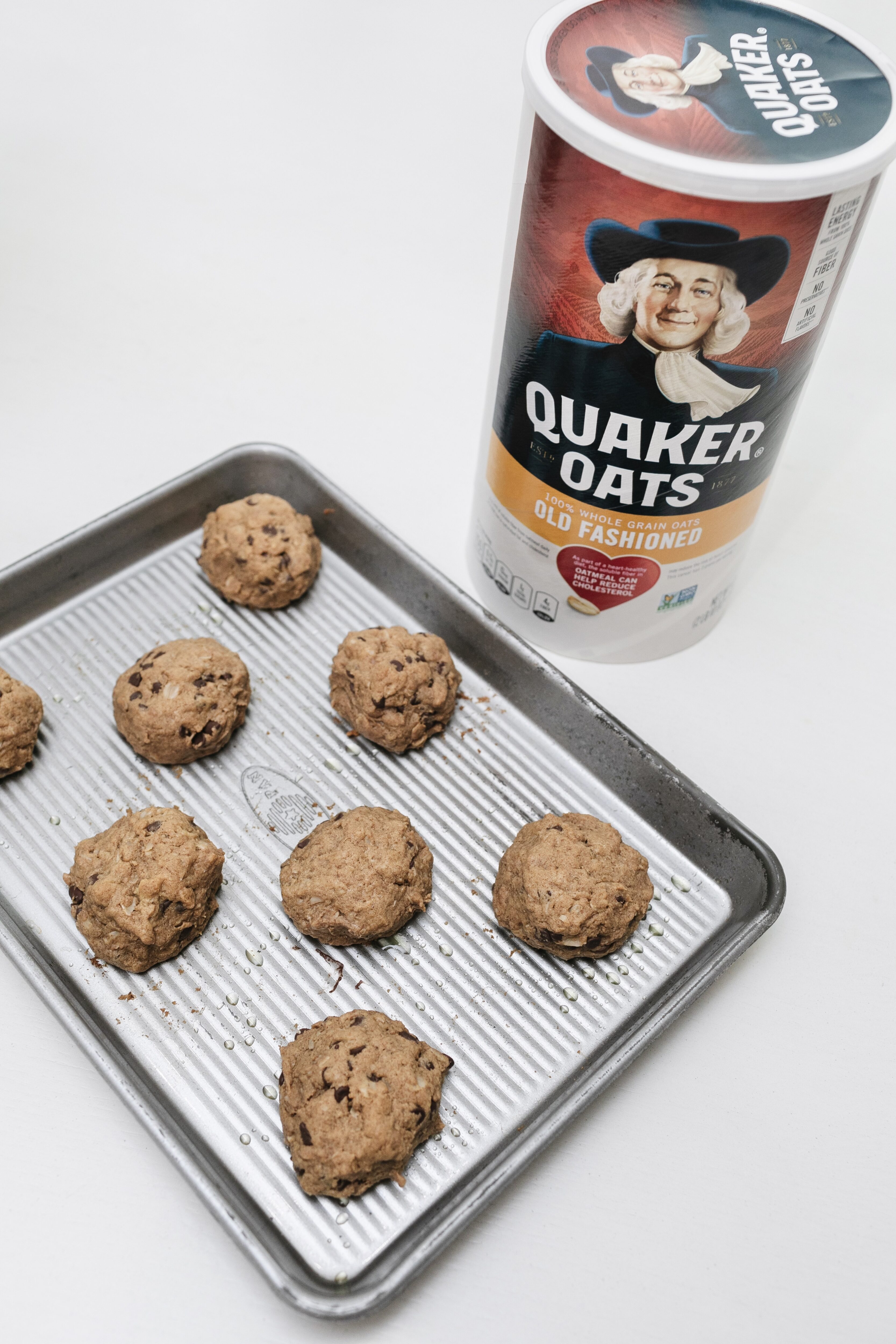 Gluten Free Chocolate Chip Oatmeal Cookie Recipe featured by Walking in Memphis in High Heels.
