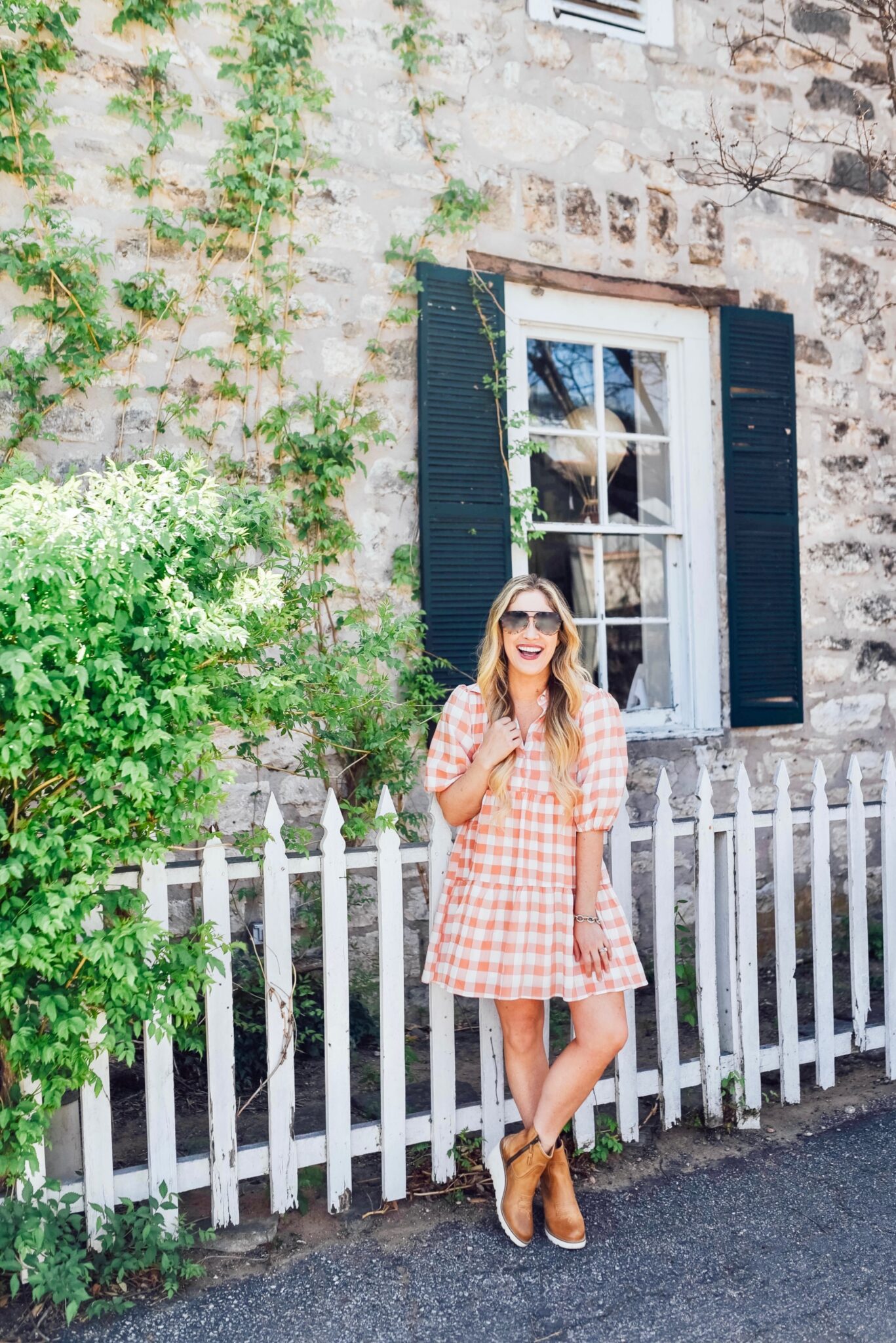 What to Wear to Texas in the Spring, a style guide by Walking in Memphis in HIgh Heels.