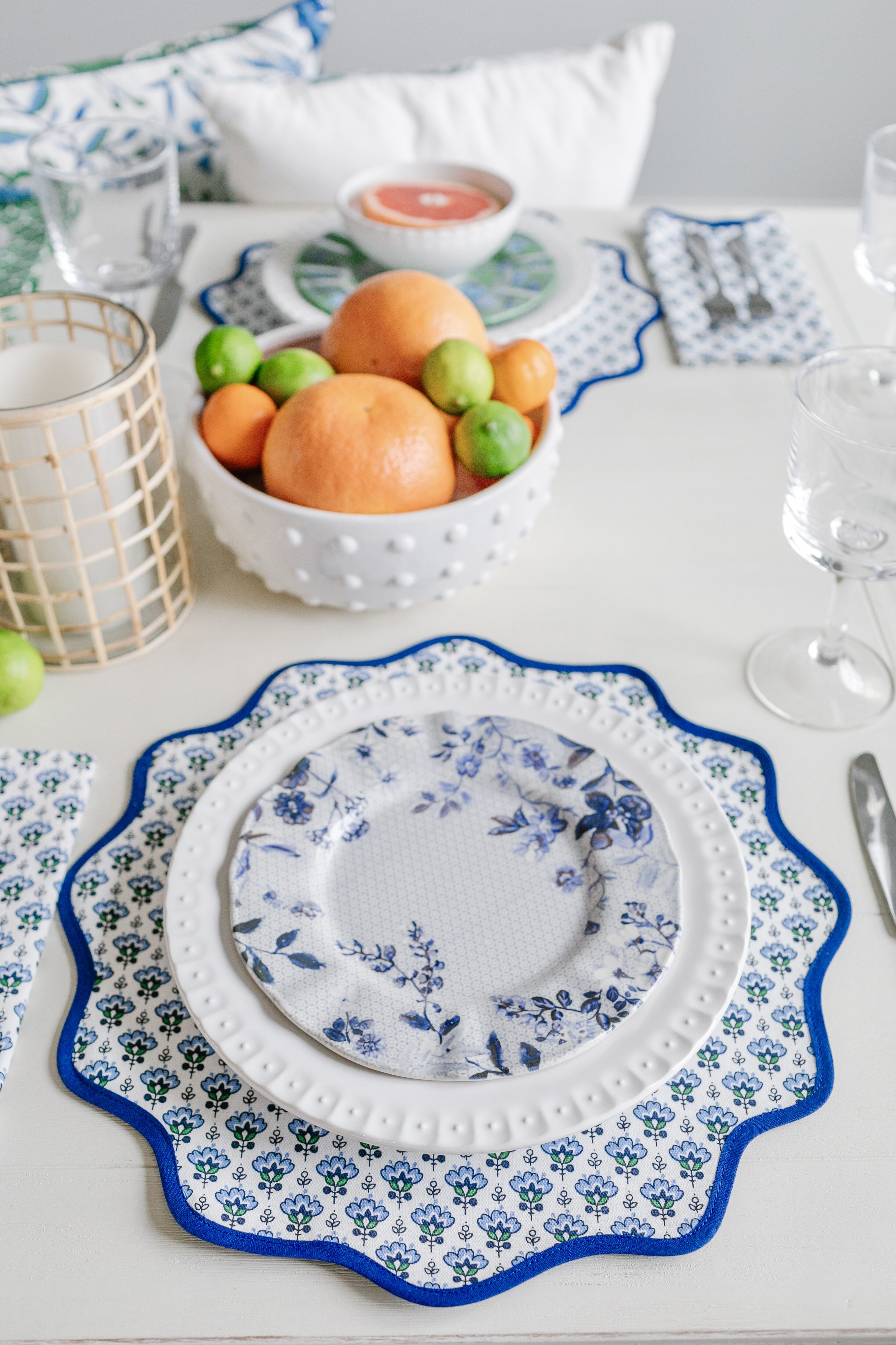 Spring summer tablescape featured by Walking in Memphis in High Heels.