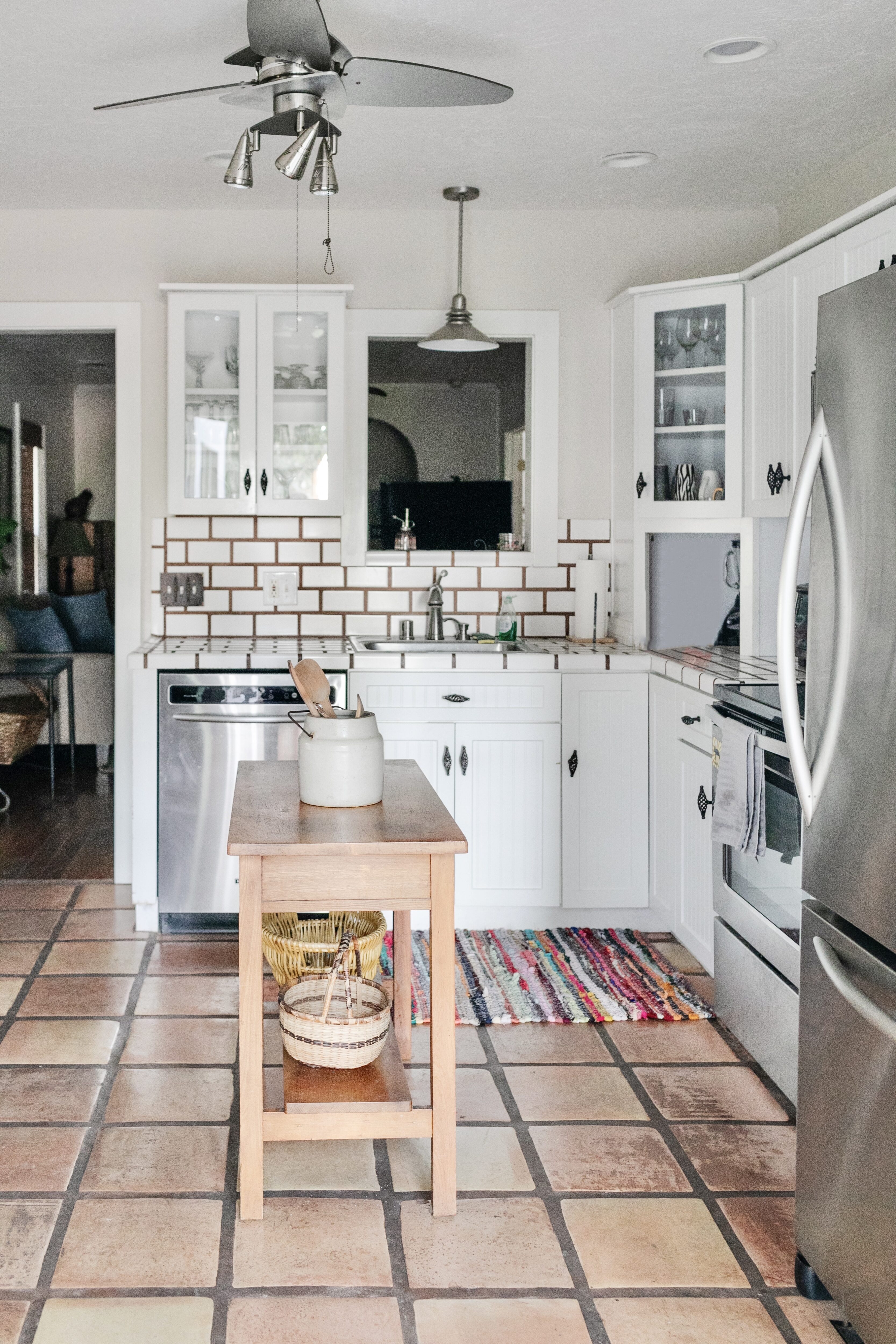 kitchen in lodi california, where to stay in lodi california, airbnb, hotel