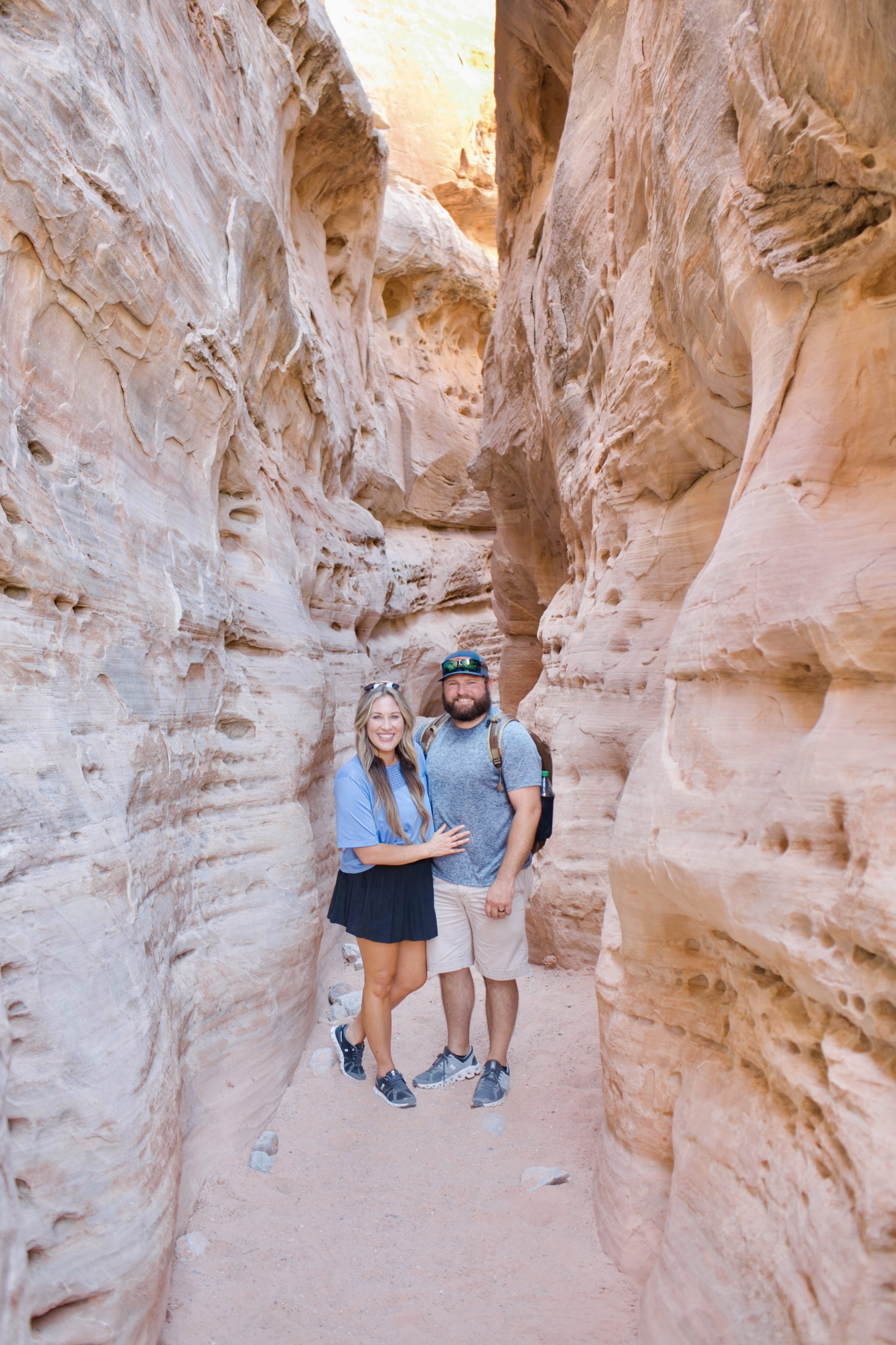 couple at valley of fire state park