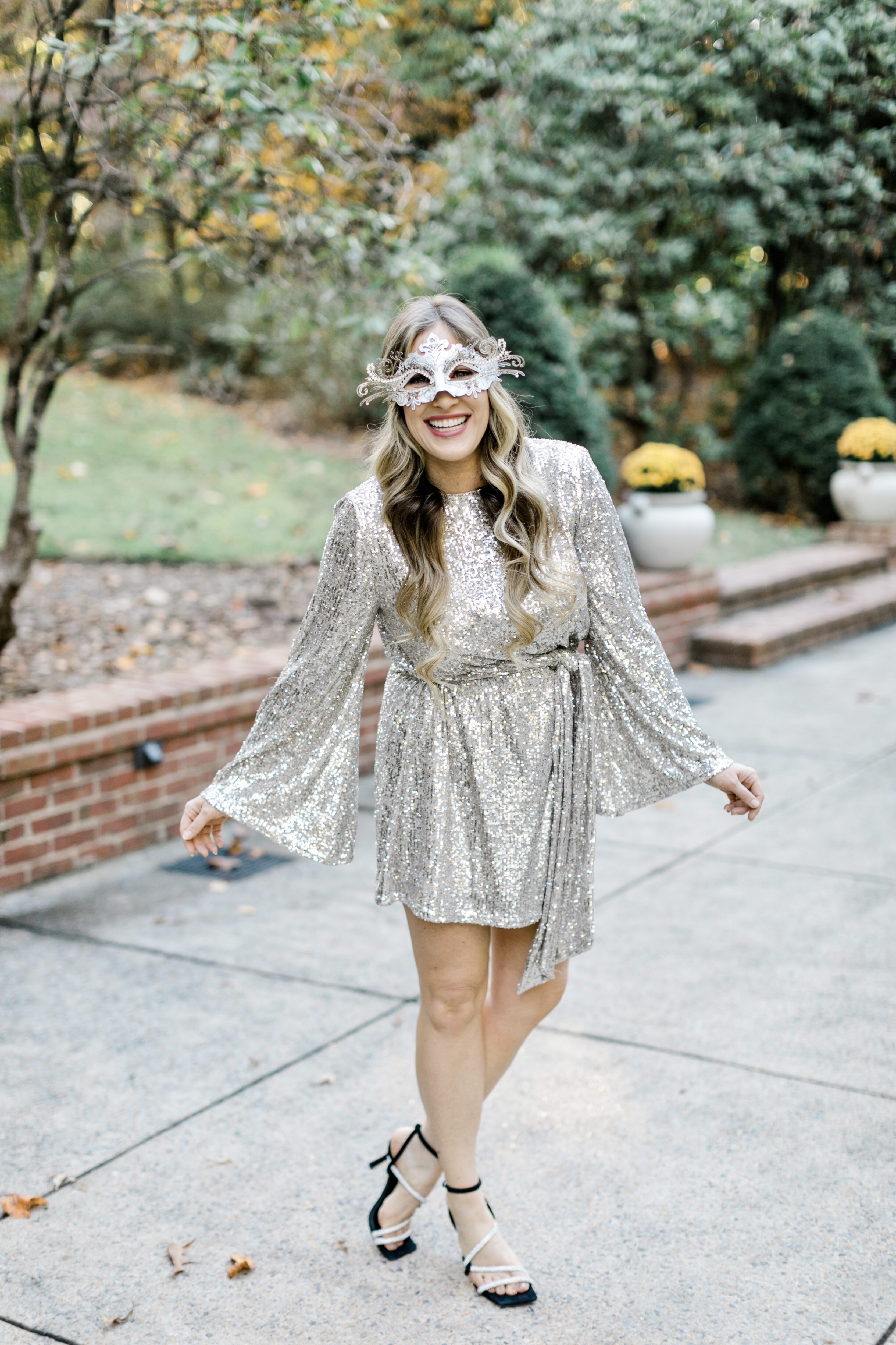 Dresses to wear to a hot sale masquerade party