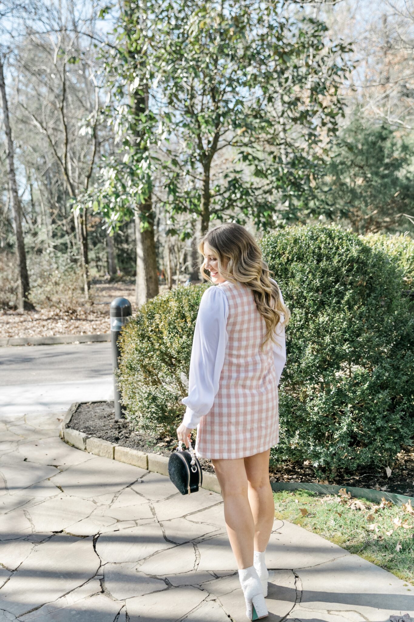 Date White Dresses & Confident Twosday Linkup - I do deClaire