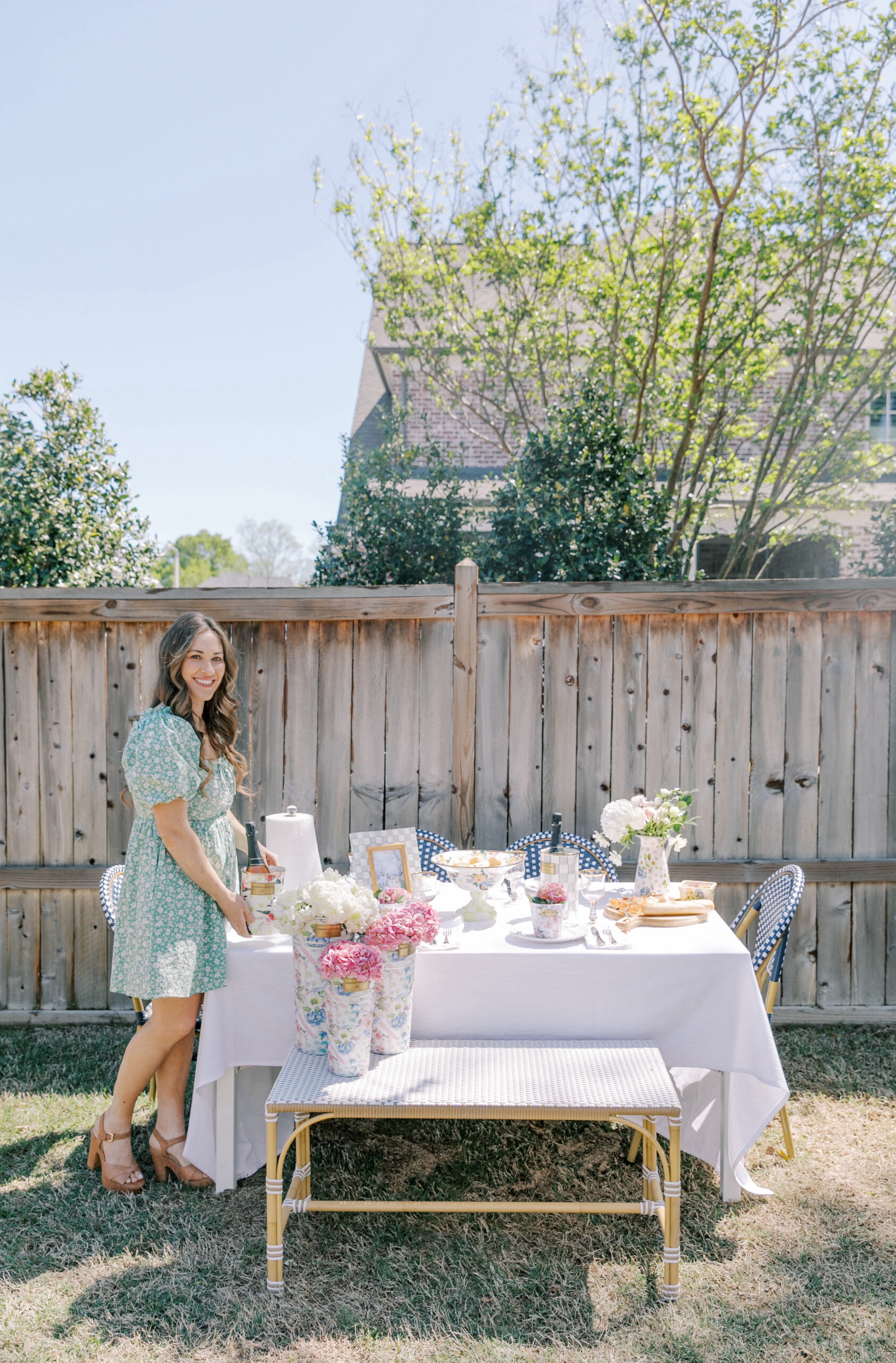 mother's day brunch decor, what to wear for mother's day
