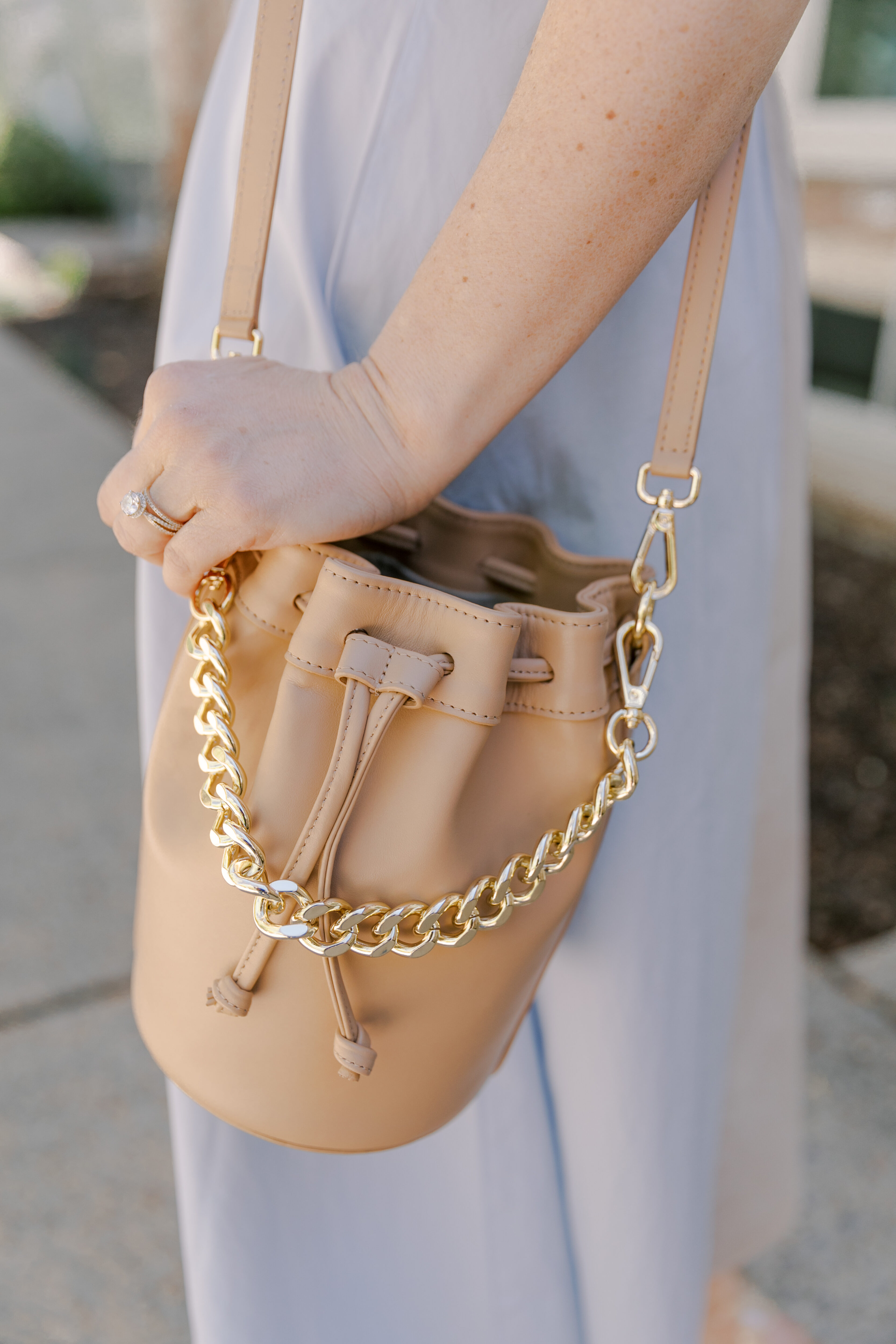 nude purse, gold chain purse